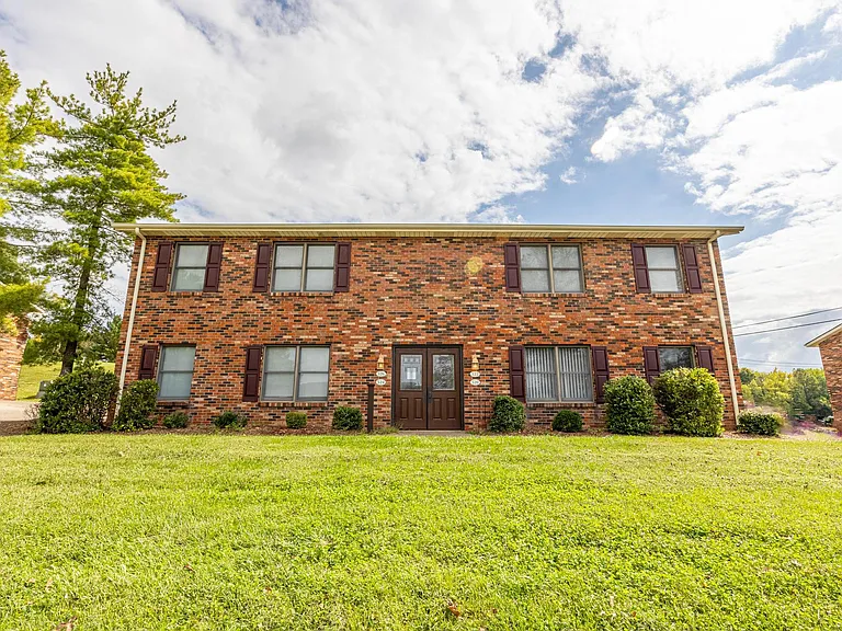 512 Circle Pine Dr — Photo 4