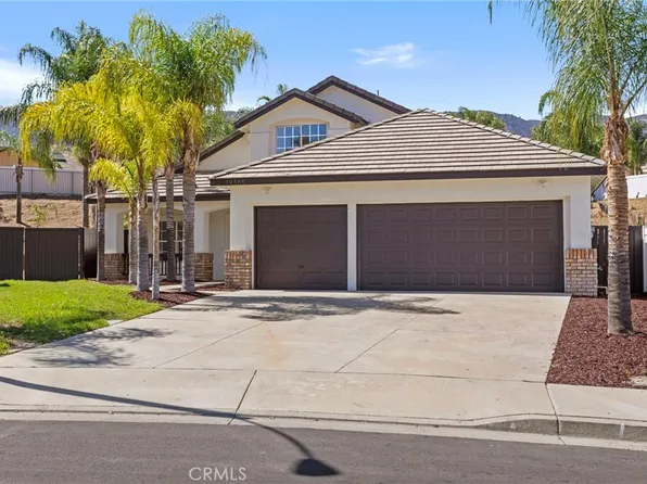 19385 Live Oak Ln, Lake Elsinore, CA 92530