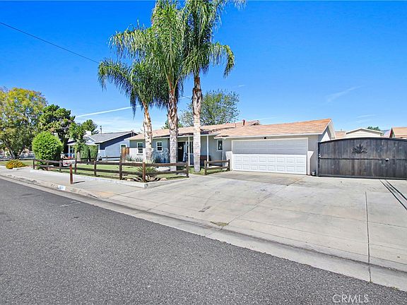 2nd image of 40796 Whittier St