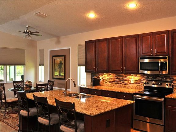 4th image of 5870 Venetto Way