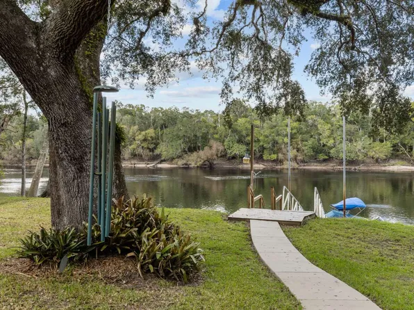 1069 SE Suwannee Trl, Branford, FL 32008