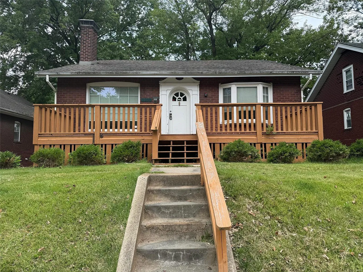 2208 W A St photo 1