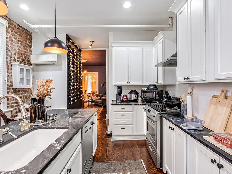 2915 E Marshall St — Photo 16