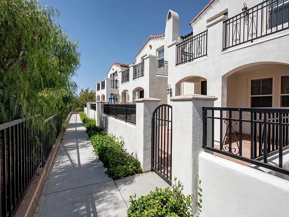 Rancho Serrano - Townhomes