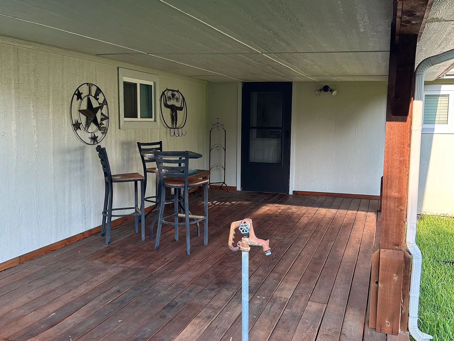 3 bed, 2163 sqft, $3,000 — Photo 2