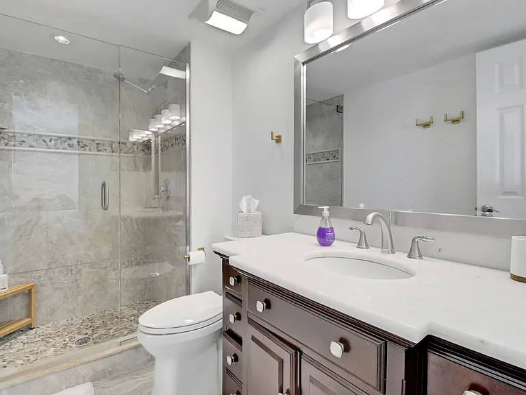 305 Goodlette Frank Rd S — Photo 17