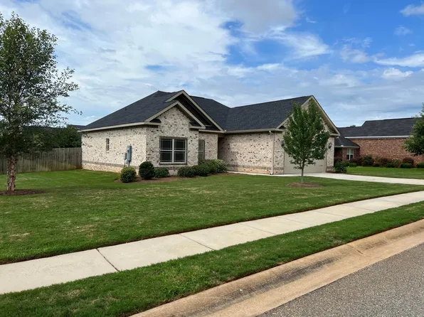 201 Rainsong Trl, Perry, GA 31069