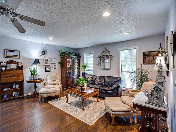 5th image of 3806 Lancelot Pl
