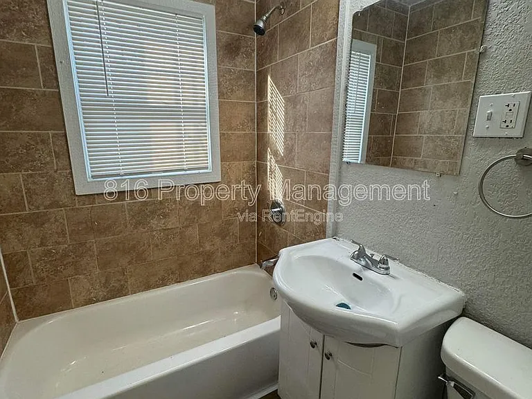 5518 S Benton Ave — Photo 8