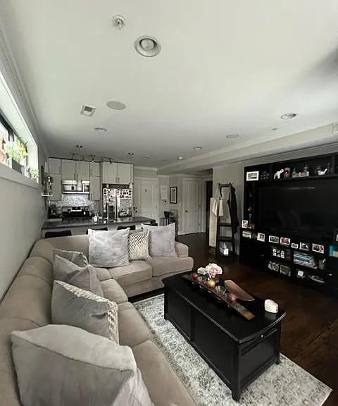 1839 6th St NW #3 — Photo 1