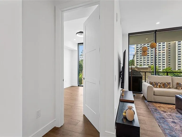 2425 Peachtree Rd NE #503 — Photo 22