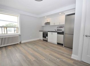 3465 Lake Shore Blvd W #5, Toronto, ON M8W 1N2