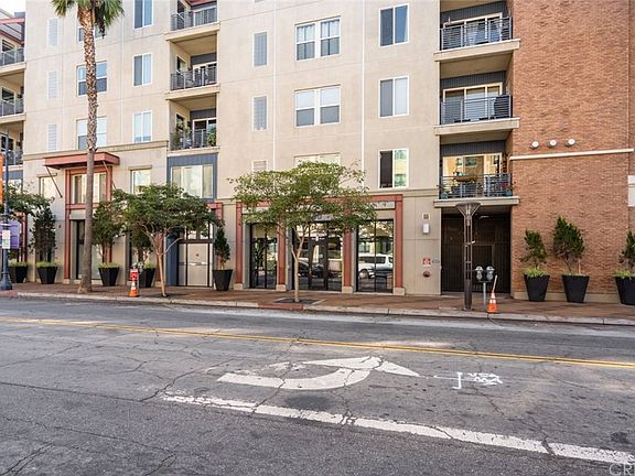 3rd image of 300 E 4th St Unit 206