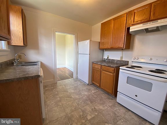 5th image of 1316 Kenmore Ave APT D