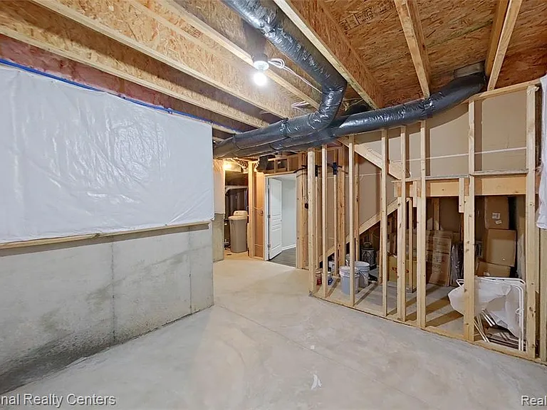 58180 Jonagold Ln — Photo 53
