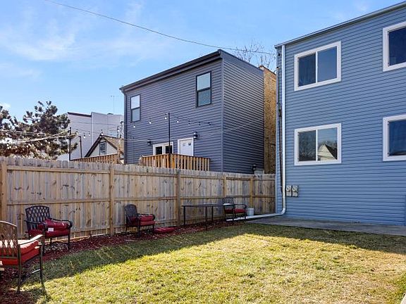 4th image of 3419 N Lowell Ave #2