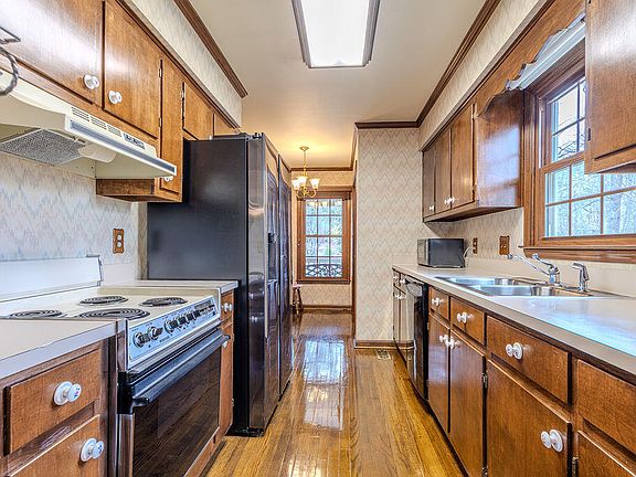 4th image of 4403 Valley Forge Rd