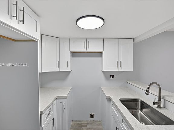 5th image of 2276 W 56th St #109