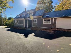 176 Western Ave, Henniker, NH