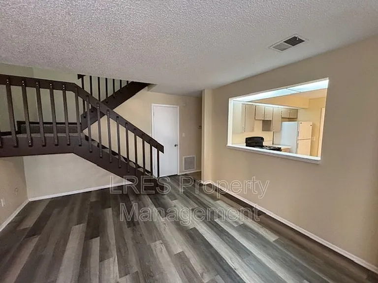 4444 Ring Neck Rd — Photo 6