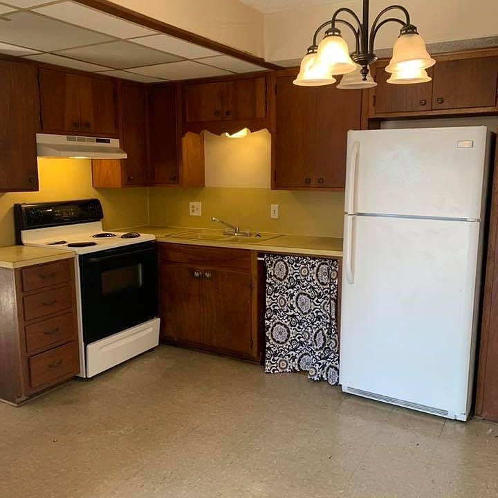 2nd image of 1801 Lawndale Ave APT C