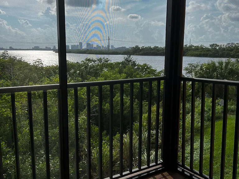 Screened in balcony off dining room