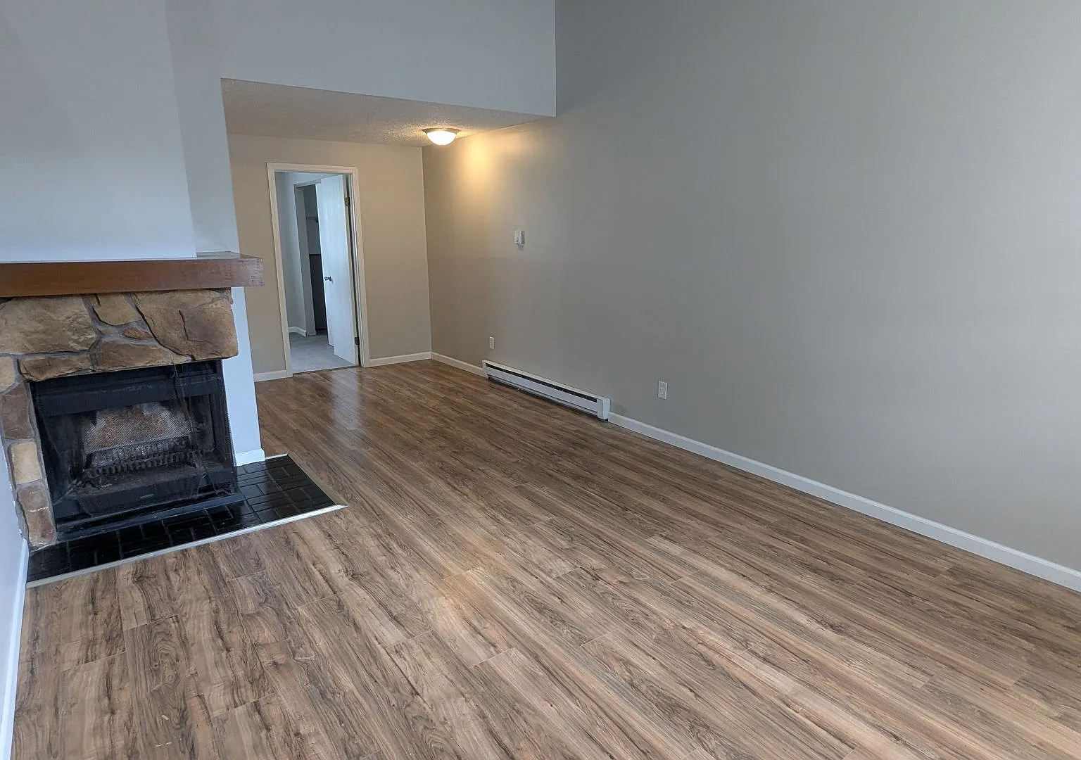 MN Cedar Village (847) — Photo 4