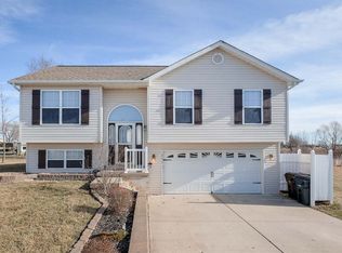 235 Derek Dr, Hawk Point, MO 63349