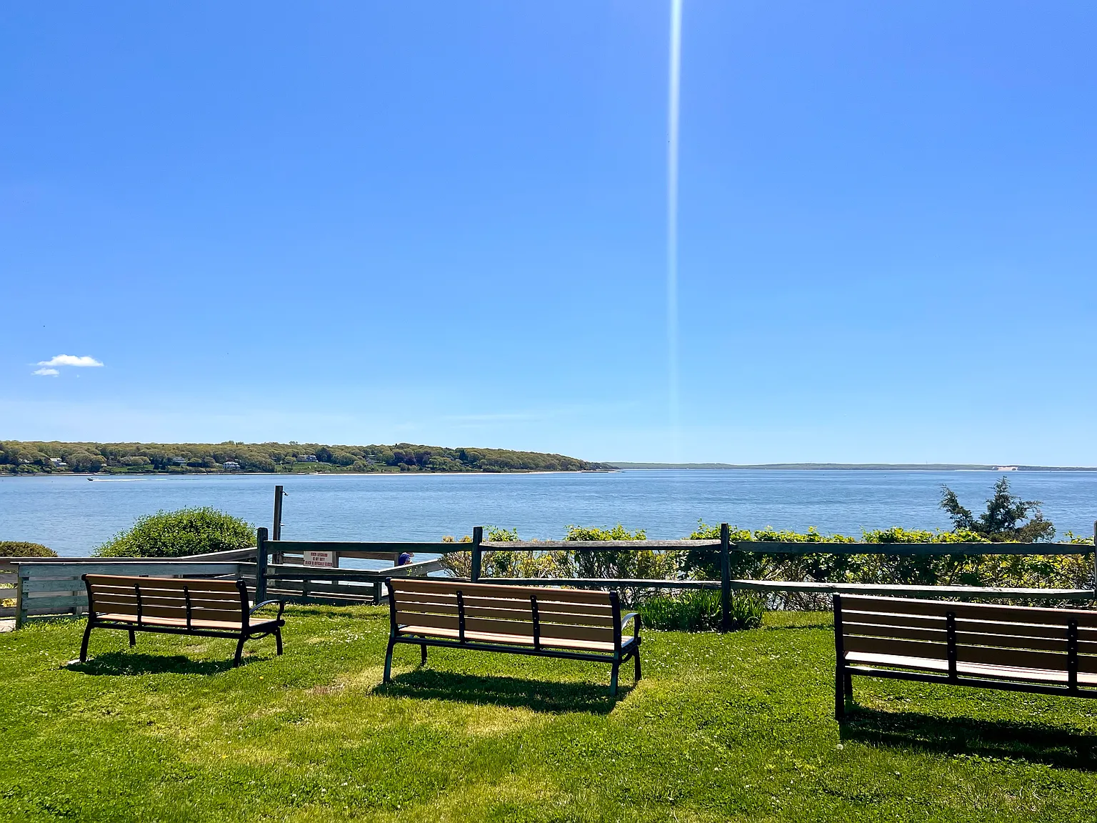 Fleets Neck Newly Renovated — Photo 4