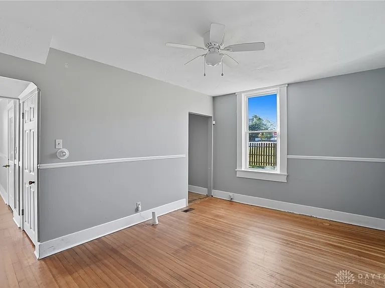 149 Boltin St — Photo 8