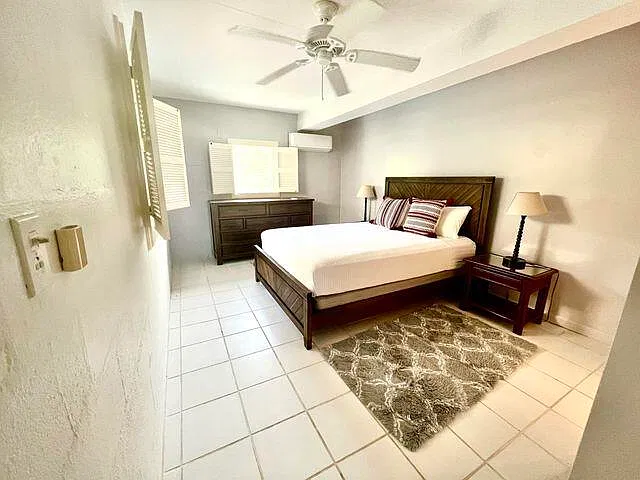 2 bed, 1100 sqft, $3,200 — Photo 3