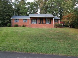 150 Apollo Dr, Mount Airy, NC 27030
