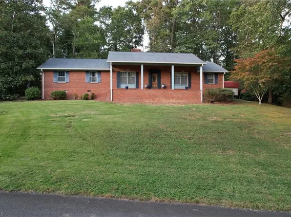 150 Apollo Dr, Mount Airy, NC 27030
