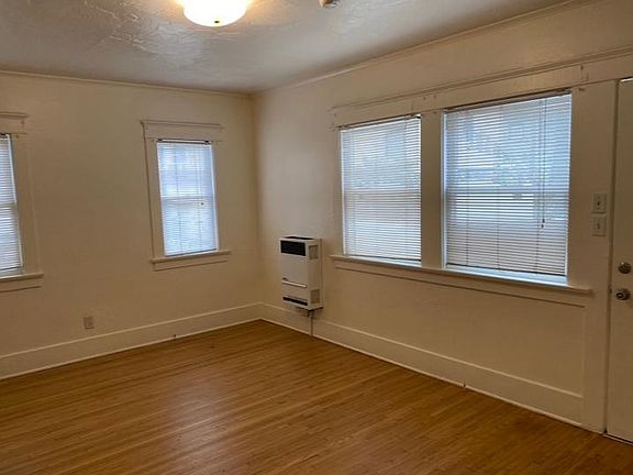 4th image of 20 E Thornton Ave #C