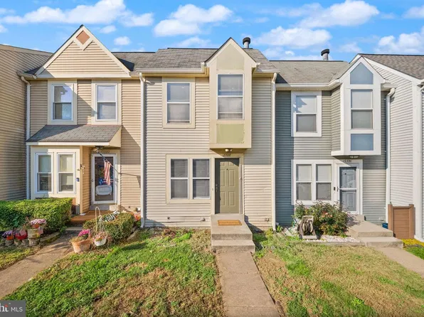 15328 Gatehouse Ter, Woodbridge, VA 22191