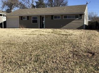 2129 John St, Ponca City, OK 74601