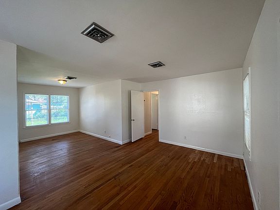 4th image of 4018 Herndon St