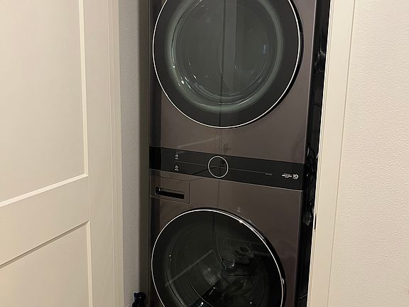 2nd image of 8258 Spirit St