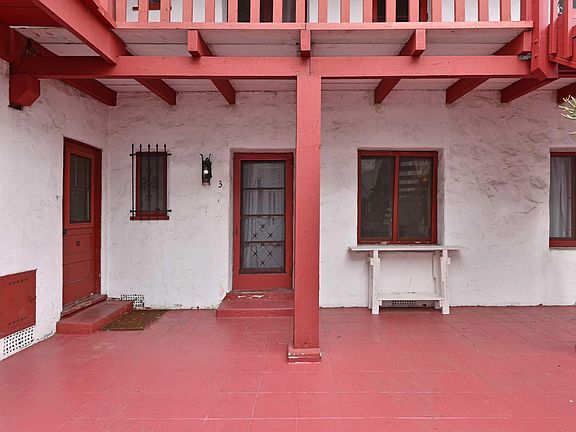 4th image of 2344 Curlew St #3