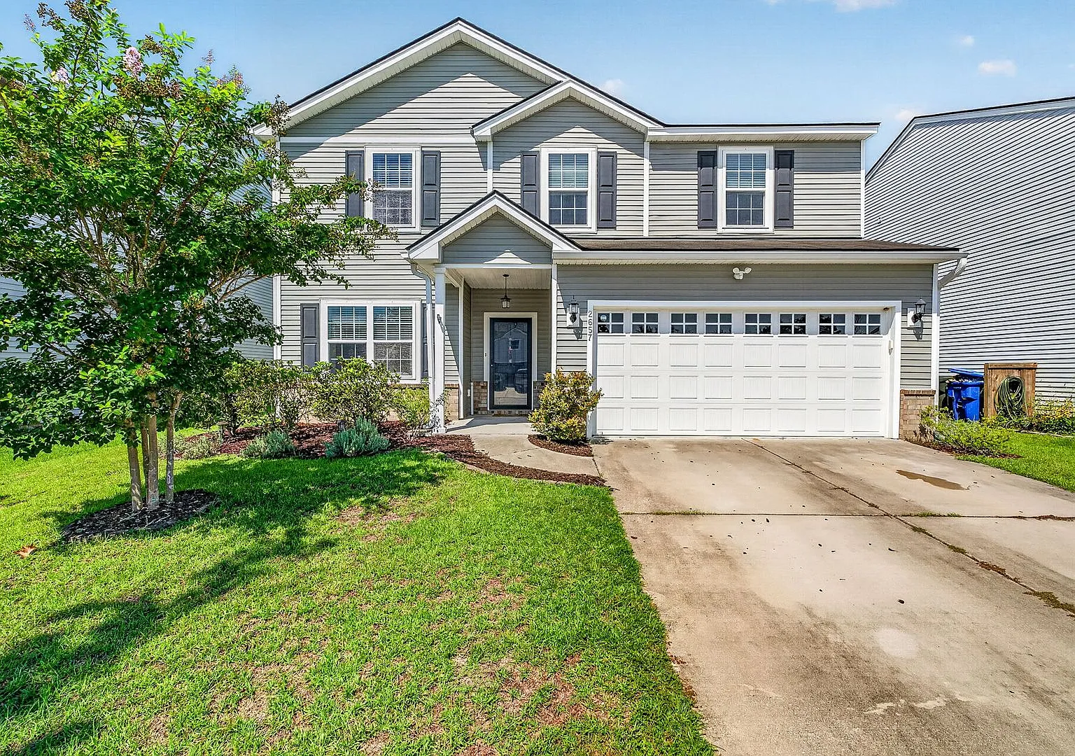 Spacious Living in West Ashley — Photo 1