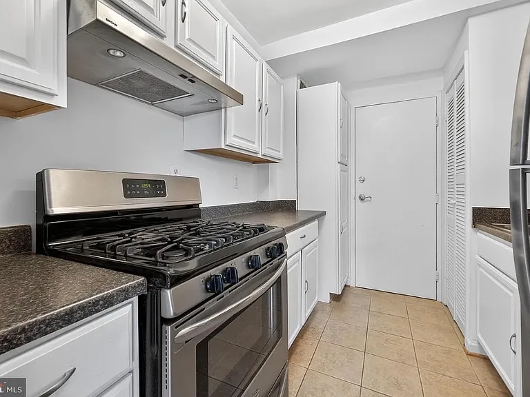 3900 Tunlaw Rd NW #618 — Photo 5