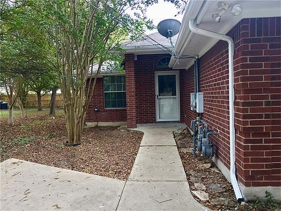 2nd image of 2910 Whisper Oaks Ln #A
