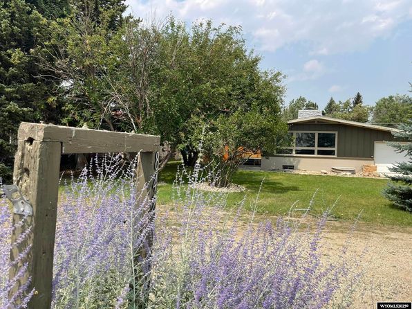842 Fort St, Buffalo, WY 82834