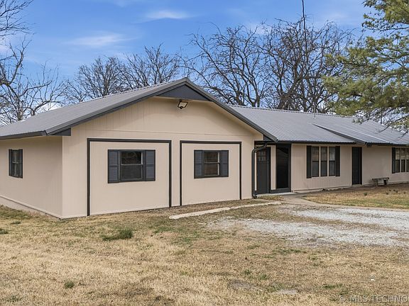 3rd image of 3060 S 4180th Rd