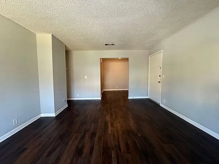 270 Tampa Dr #H12 — Photo 6