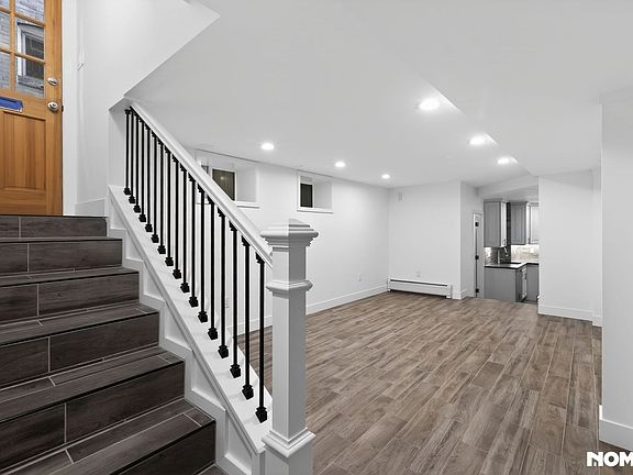 4th image of 912 N Clarkson St