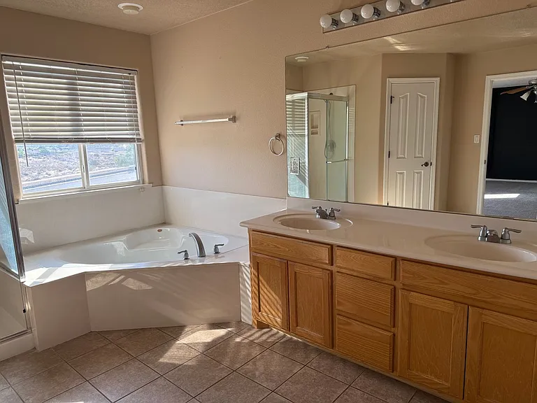 6202 Sierra Nevada Cir NW — Photo 12