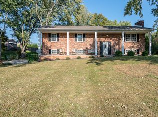 1106 S Dogwood Dr, Maryville, TN 37804