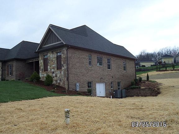 4th image of 105 Forest Ln