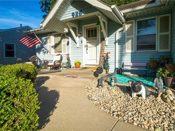 925 S 38th St, Saint Joseph, MO 64507